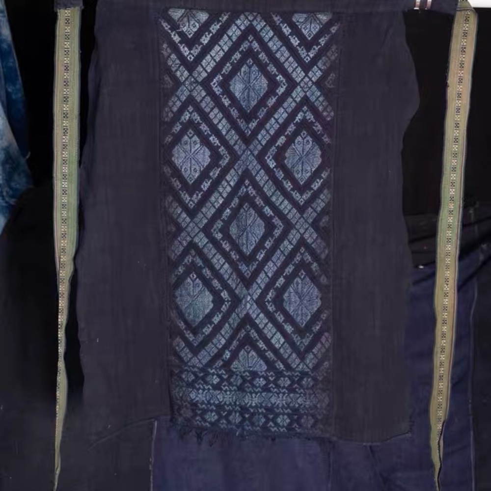 Navy Blue Geometric Patterned Scarf